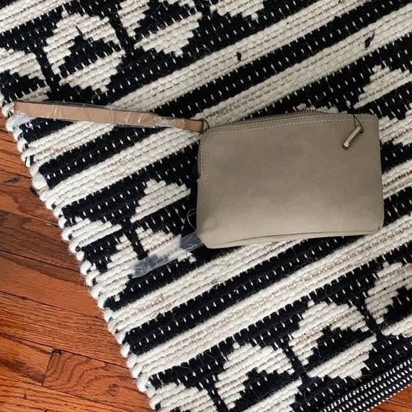 Convertible Crossbody Clutch - Picture 5 of 5
